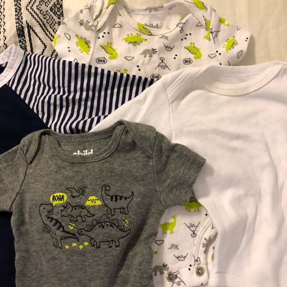 BUNDLE 30 pieces of clothing - Picture 2 of 8